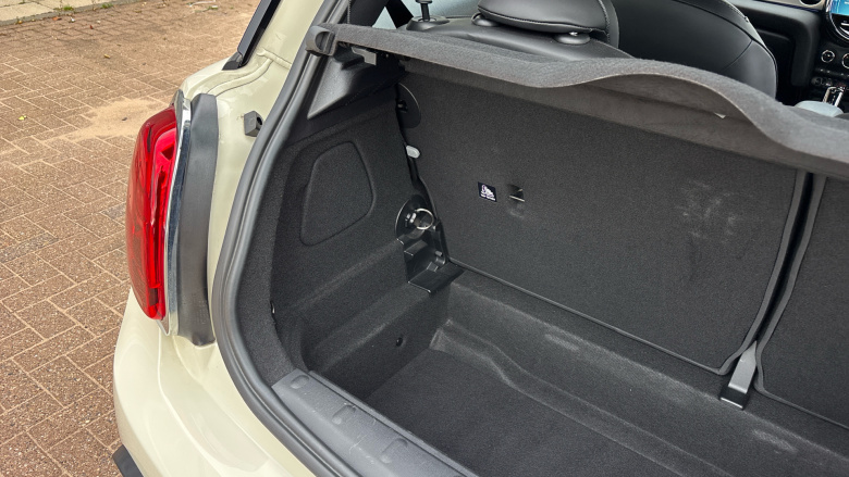 MINI Hatchback 2.0 Cooper S Exclusive 3dr Auto Petrol Hatchback